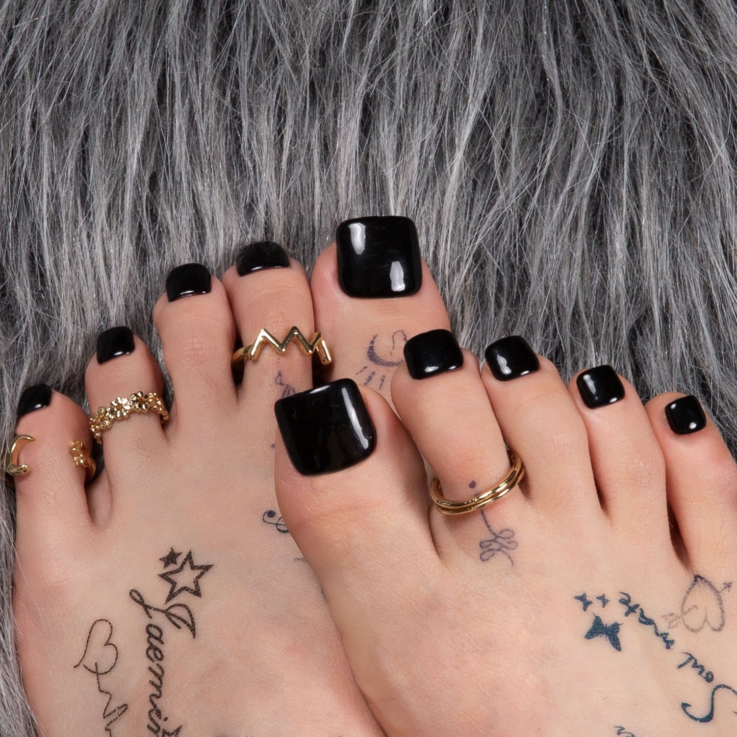 Red Sole Black and Red T22 Toe Nails