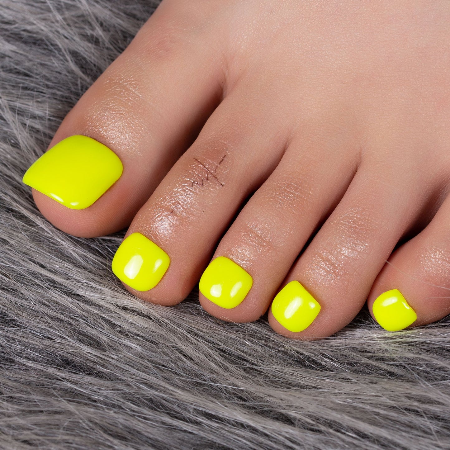 Sour Lemon T423 Toe Nails