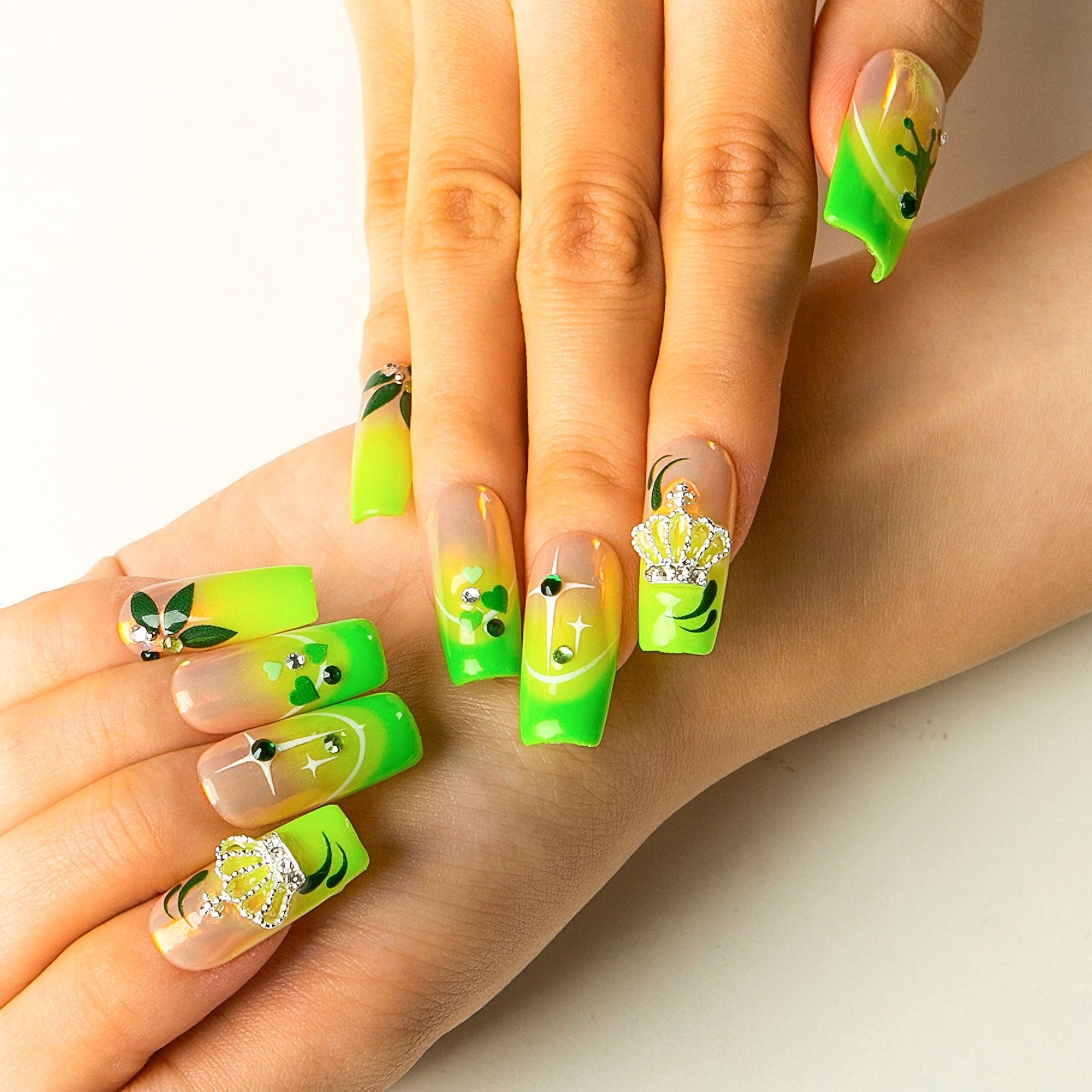 Evangeline¡¯s glow Handmade Nails H456