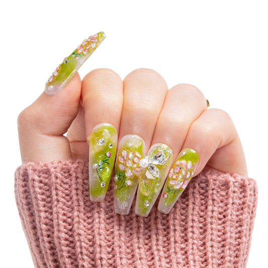 Seraphina’s Garden Handmade Nails H460