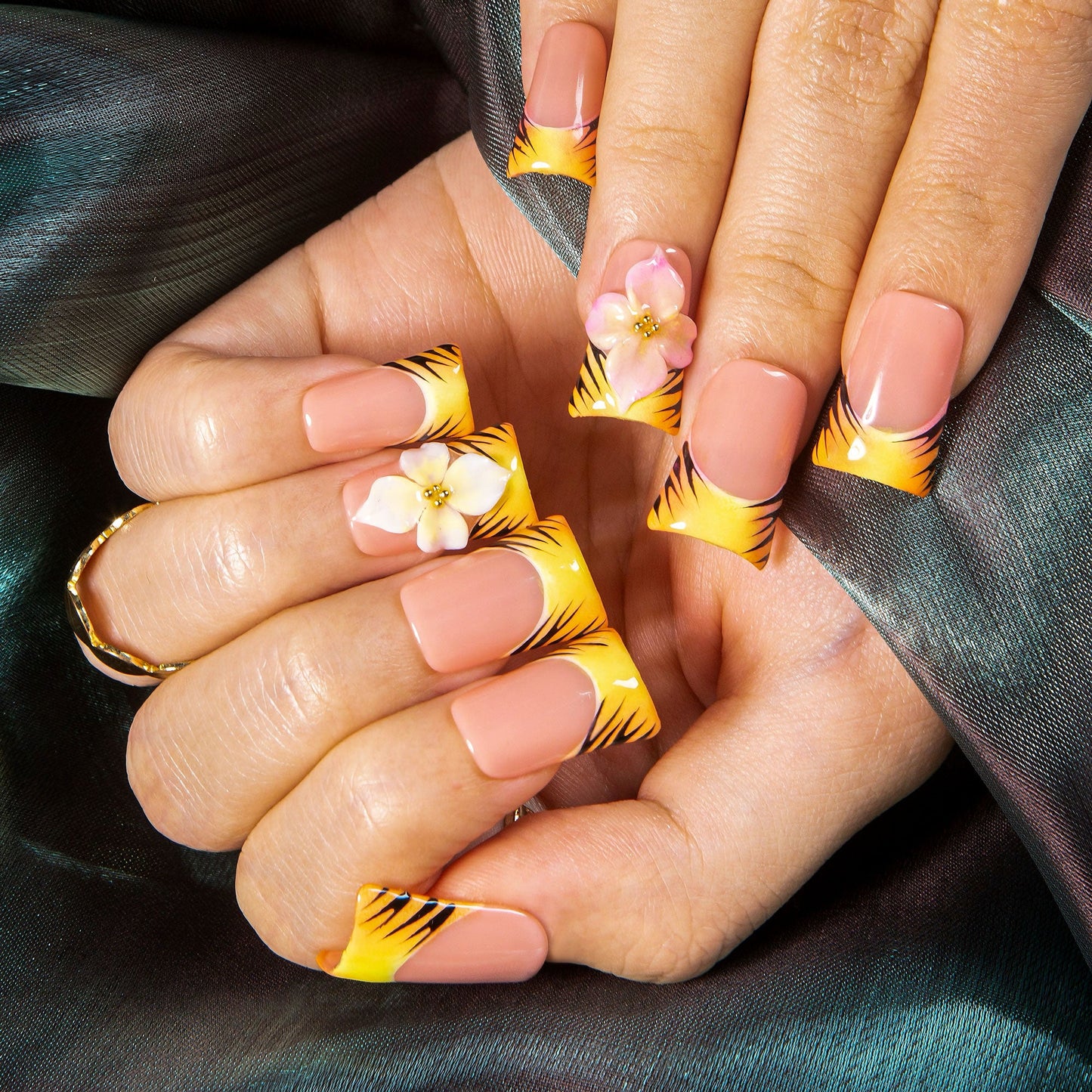 Hello, Drama Handmade Nails H579