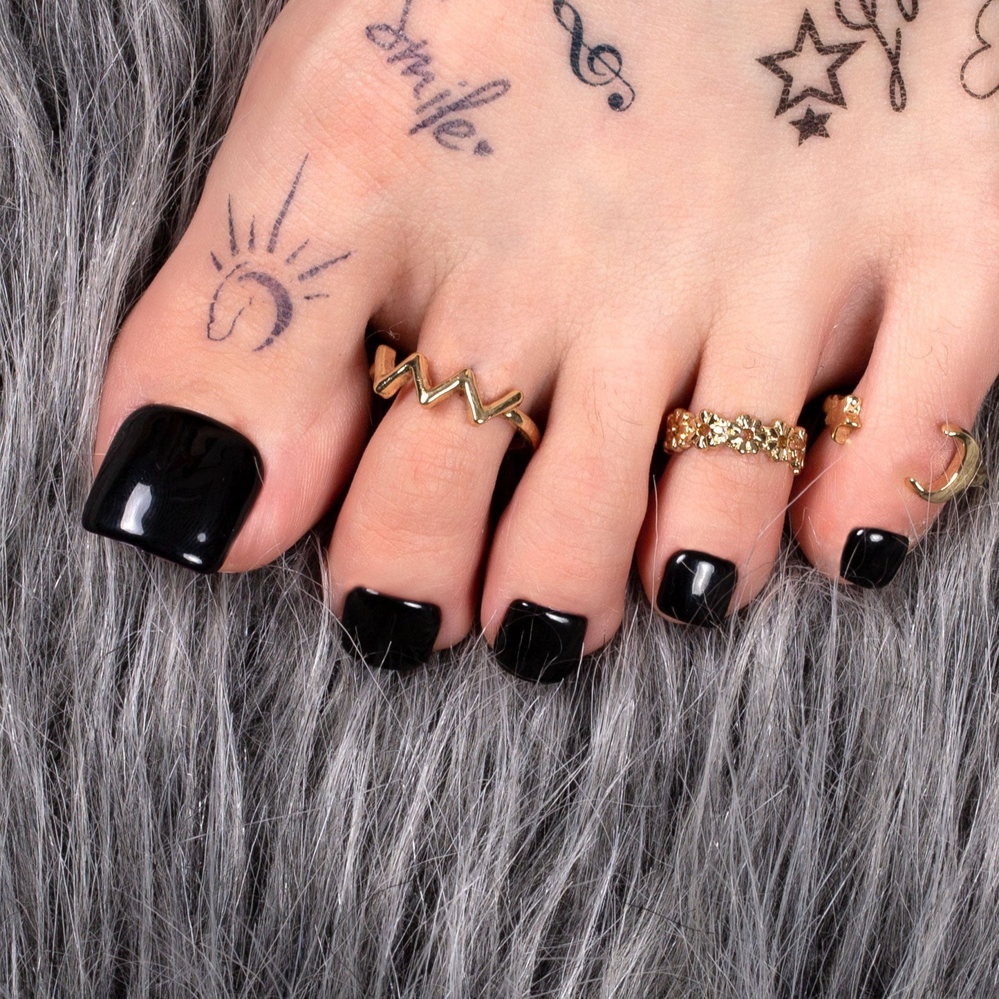 Red Sole Black and Red T22 Toe Nails