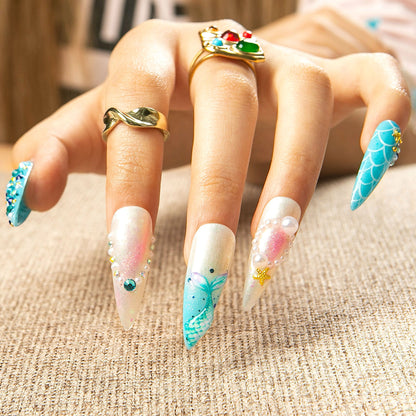 Kiss the Girl Handmade Nails H455