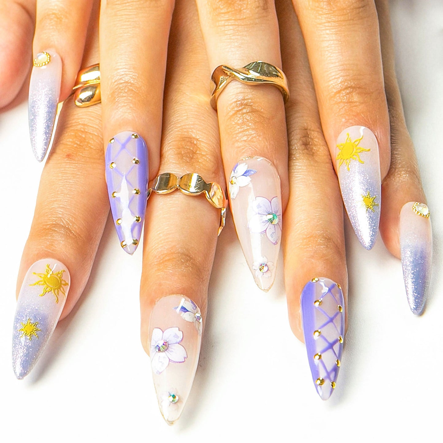 Happily Ever After Handmade Nails H454