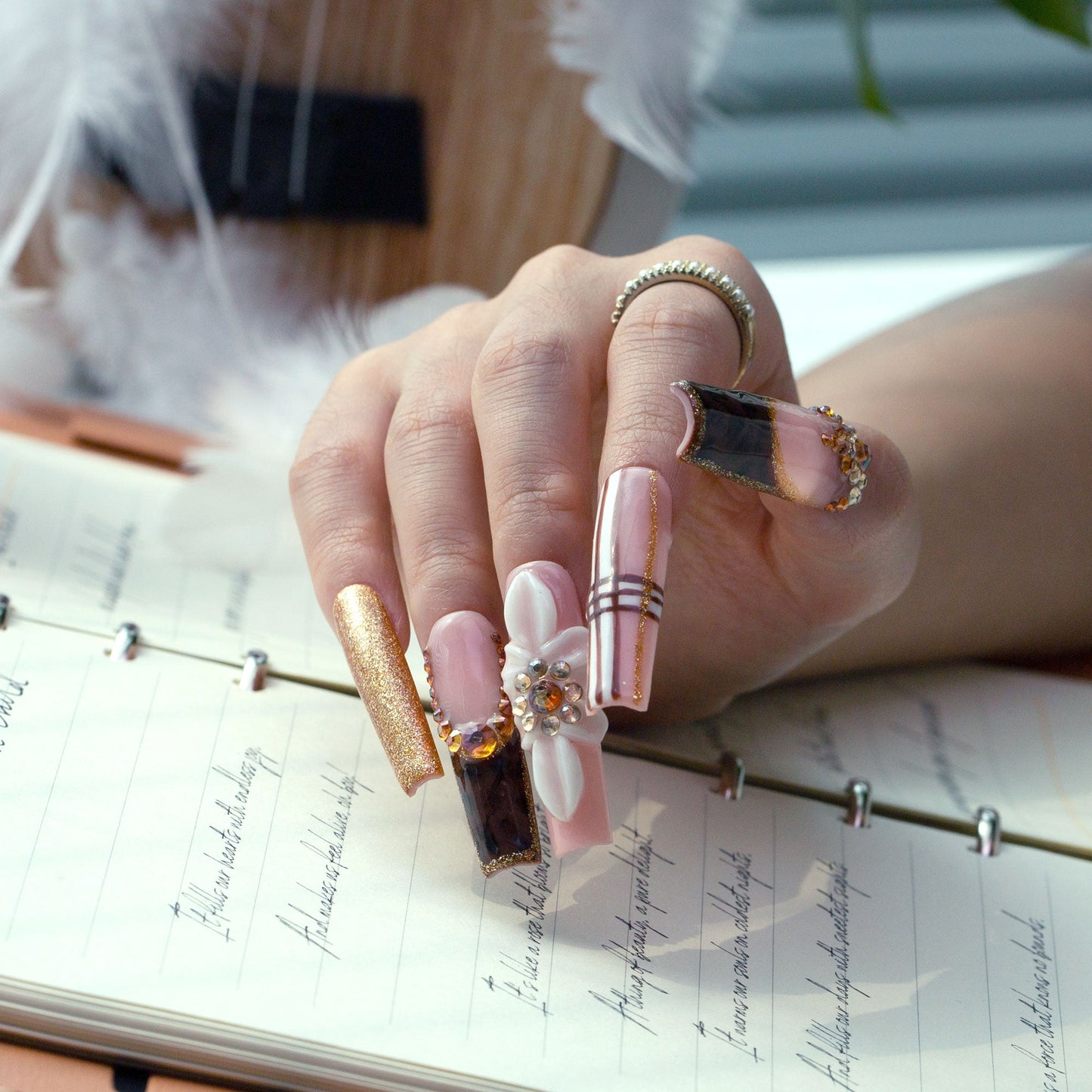 @Thatasiangirl2000 (Mulan) x Lovful Creator Collab Luxurious Autumn Harvest Nails H344