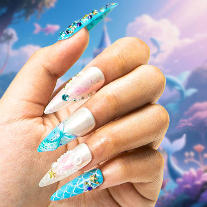 Kiss the Girl Handmade Nails H455