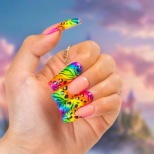 Retro Queen Handmade Nails H515