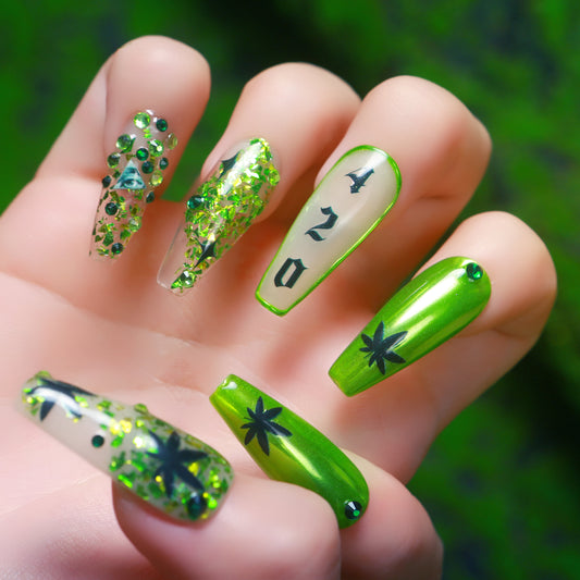 Emerald Haze Handmade Nails H429