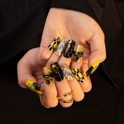 House of Loyalty Handmade Nails H413