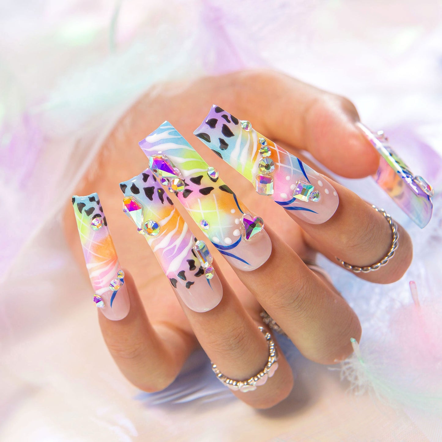 Hyper Animalia Handmade Nails H610