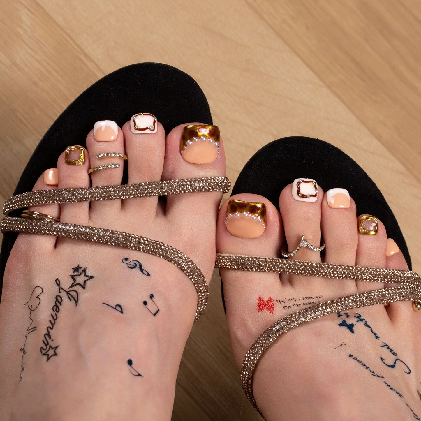 Regal Romance T366 Toe Nails