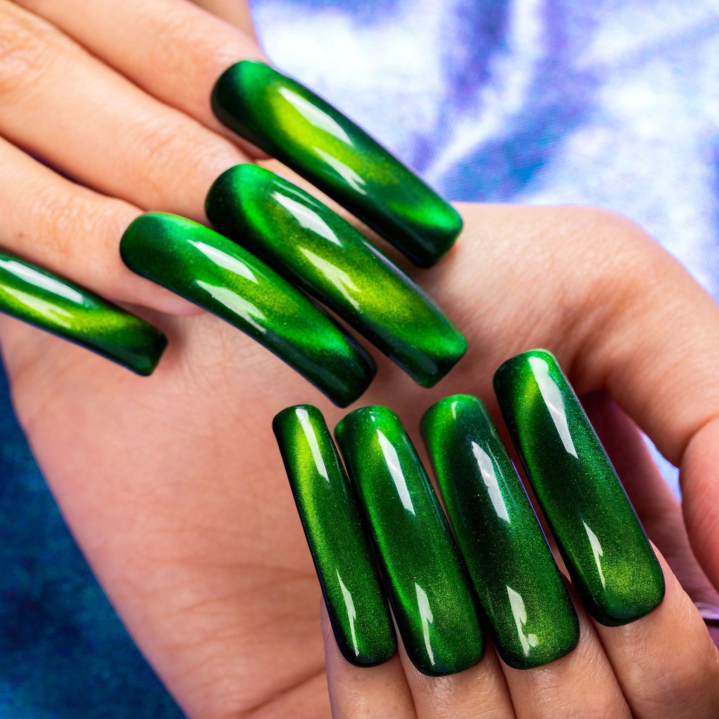 Poison Ivy Handmade Nails H518