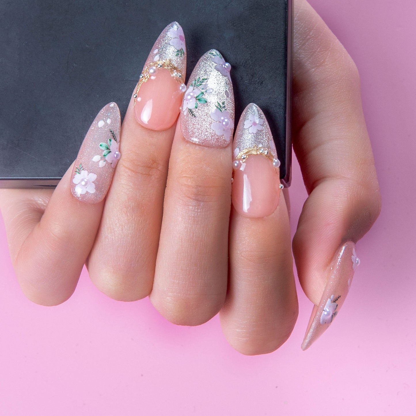 Petals Daydream Handmade Nails H437