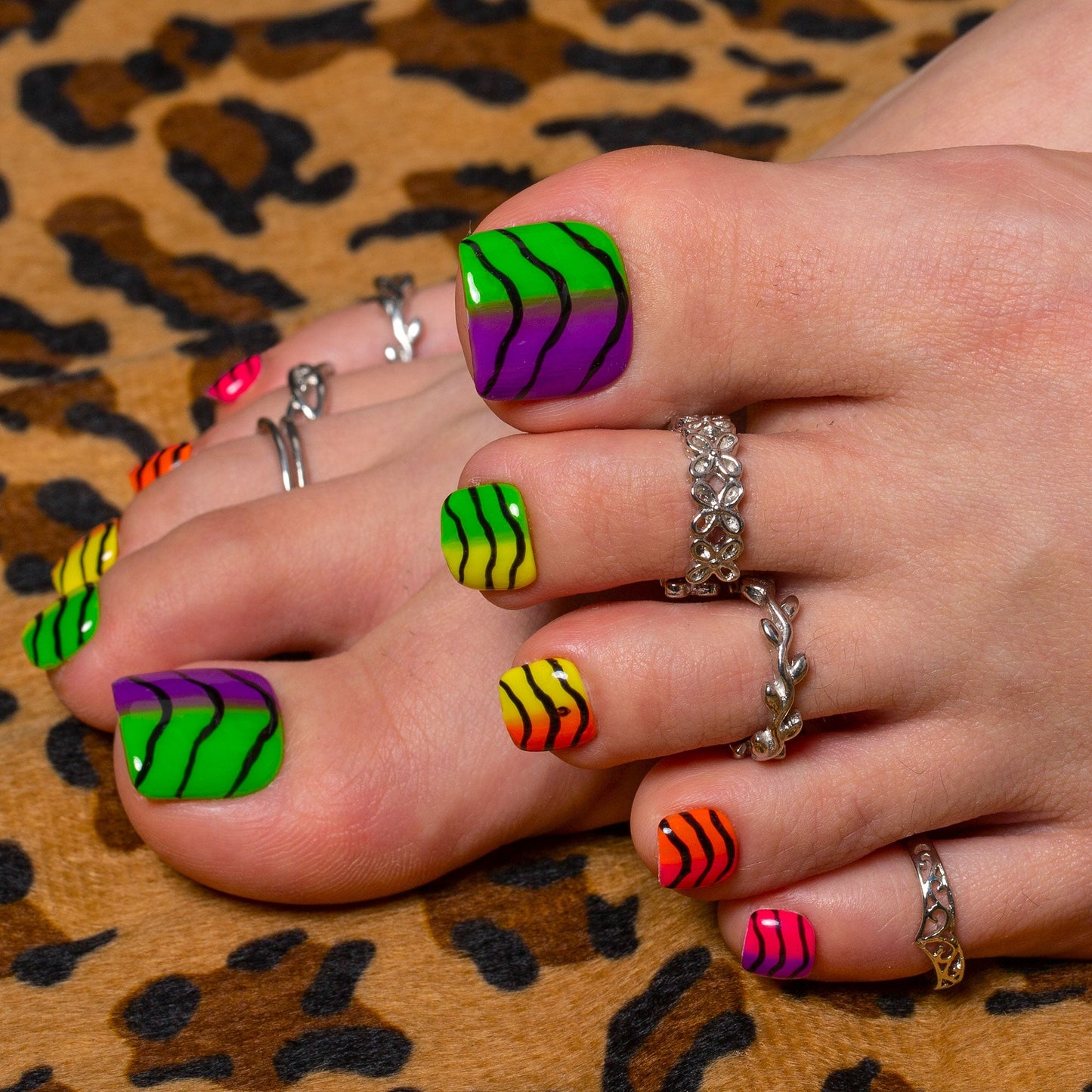 Neon Scales T517 Toe Nails