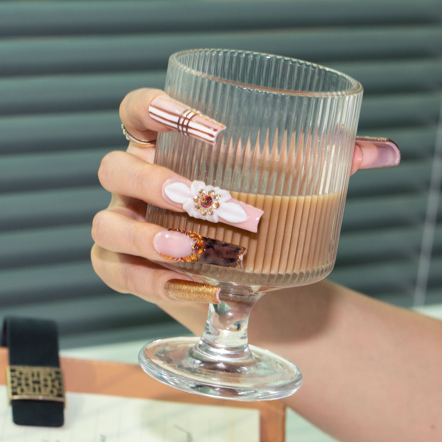 @Thatasiangirl2000 (Mulan) x Lovful Creator Collab Luxurious Autumn Harvest Nails H344