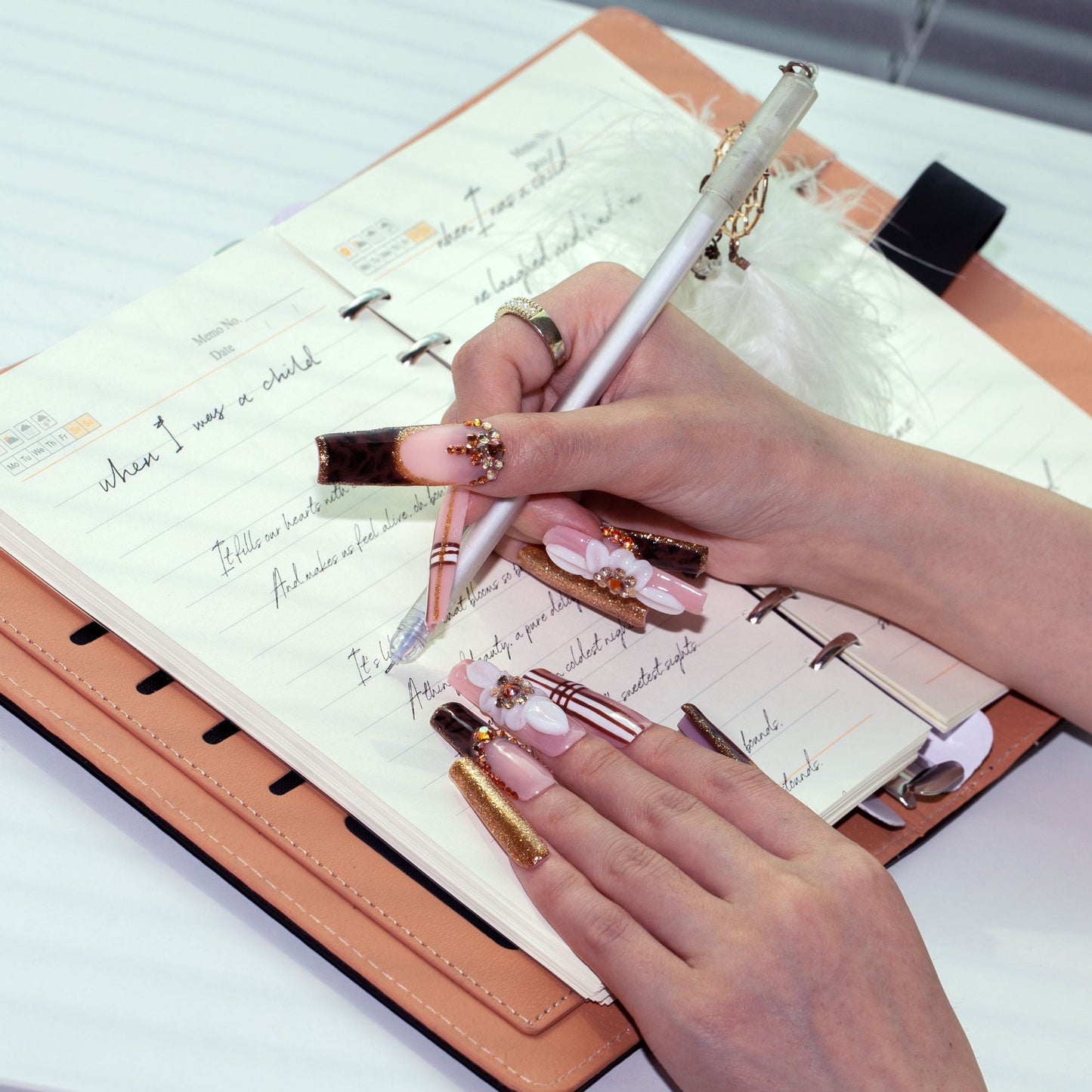 @Thatasiangirl2000 (Mulan) x Lovful Creator Collab Luxurious Autumn Harvest Nails H344