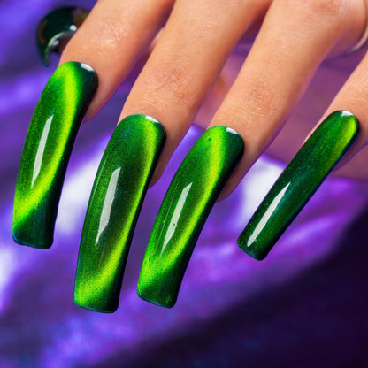 Poison Ivy Handmade Nails H518