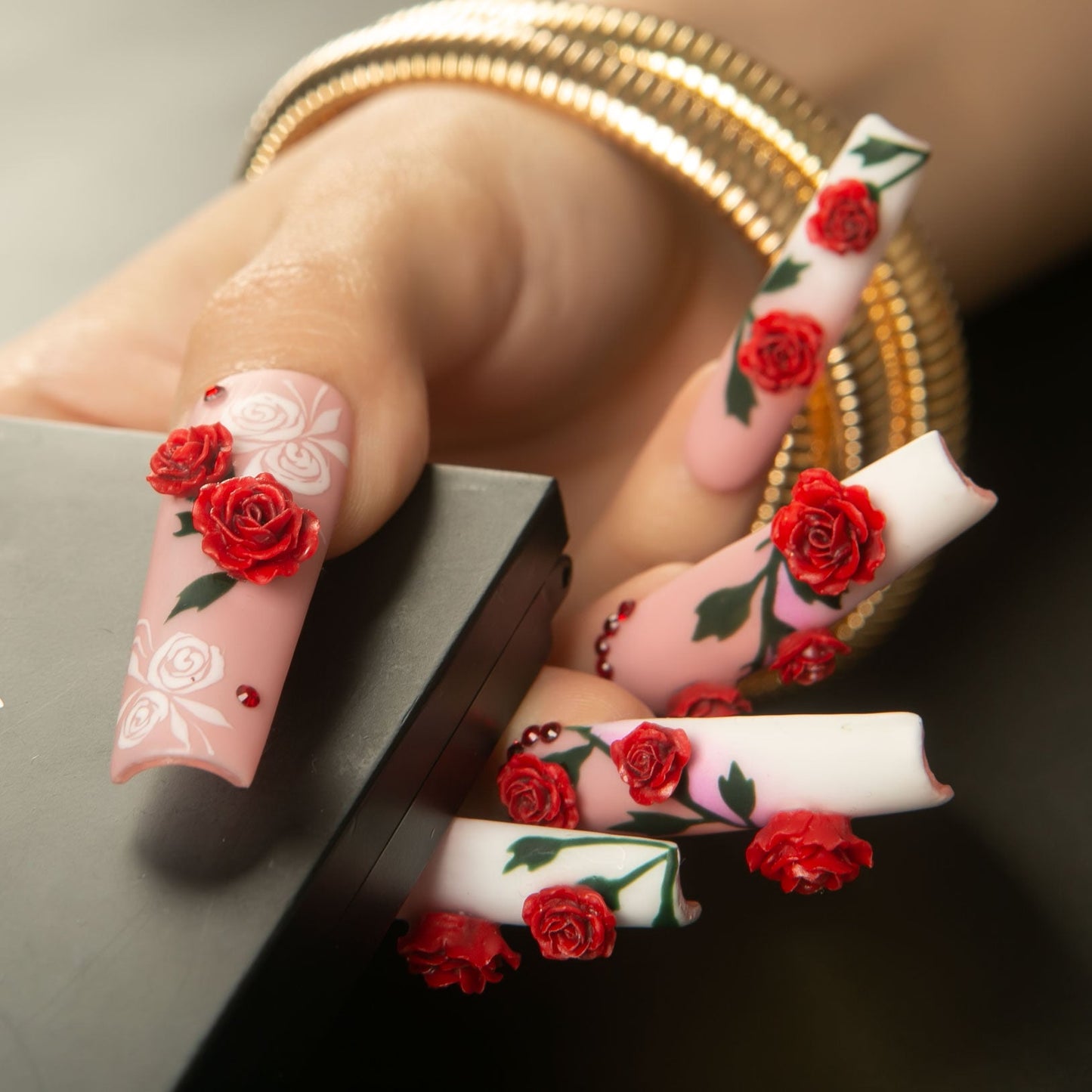 Vintage Elegance Handmade Nails H452