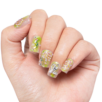 Seraphina’s Garden Handmade Nails H460