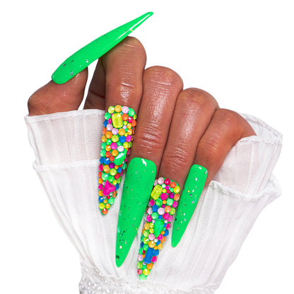 Wonderland Luxury Handmade Nails H49