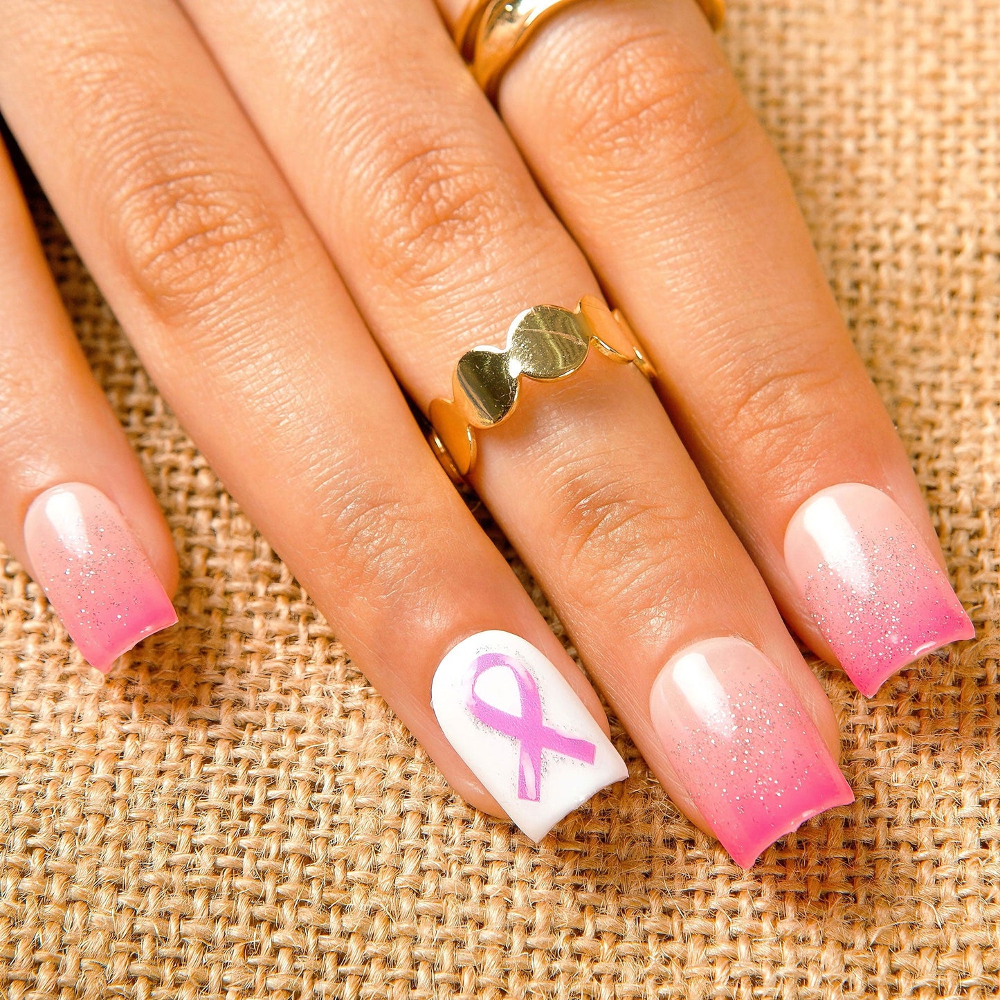 Pretty in Pink Handmade Nails H485