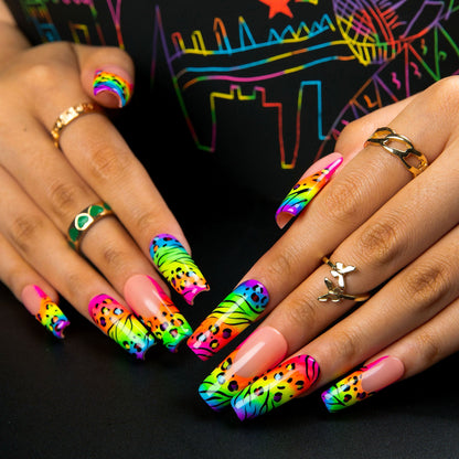 Retro Queen Handmade Nails H515