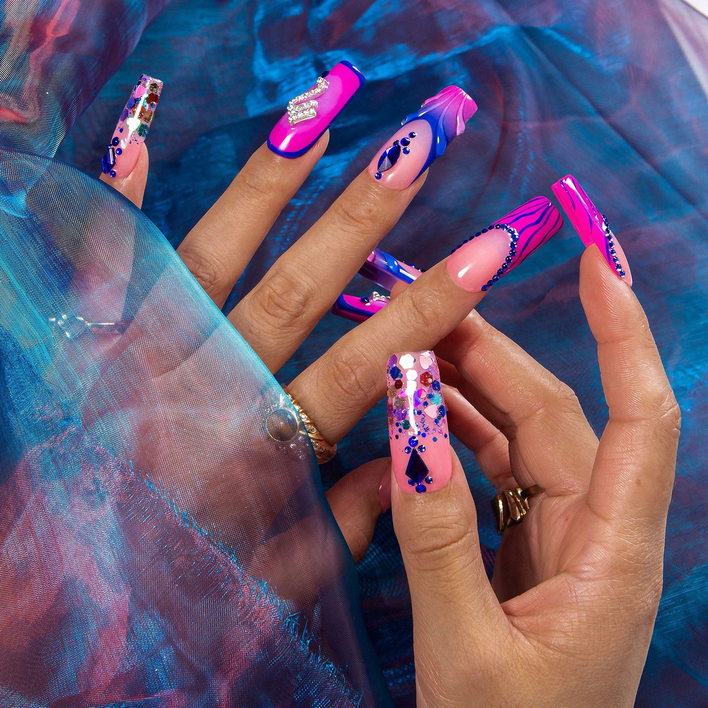 Scorpio Drama Club Handmade Nails H591