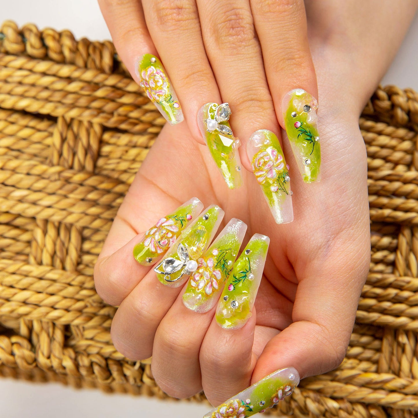 Seraphina’s Garden Handmade Nails H460