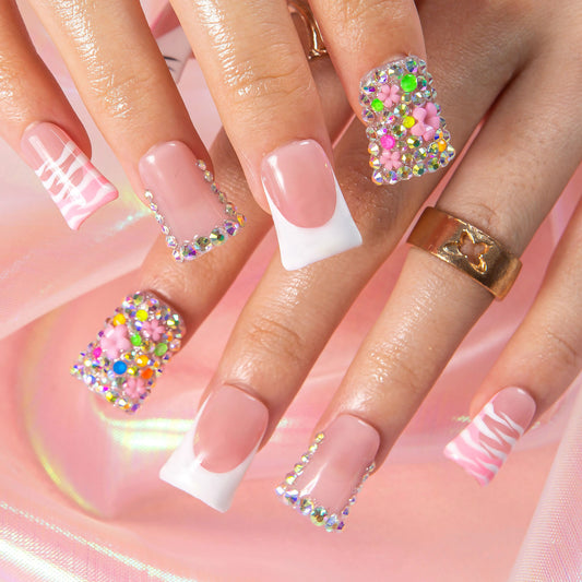 Kiss Me In Kawaii Handmade Nails H577
