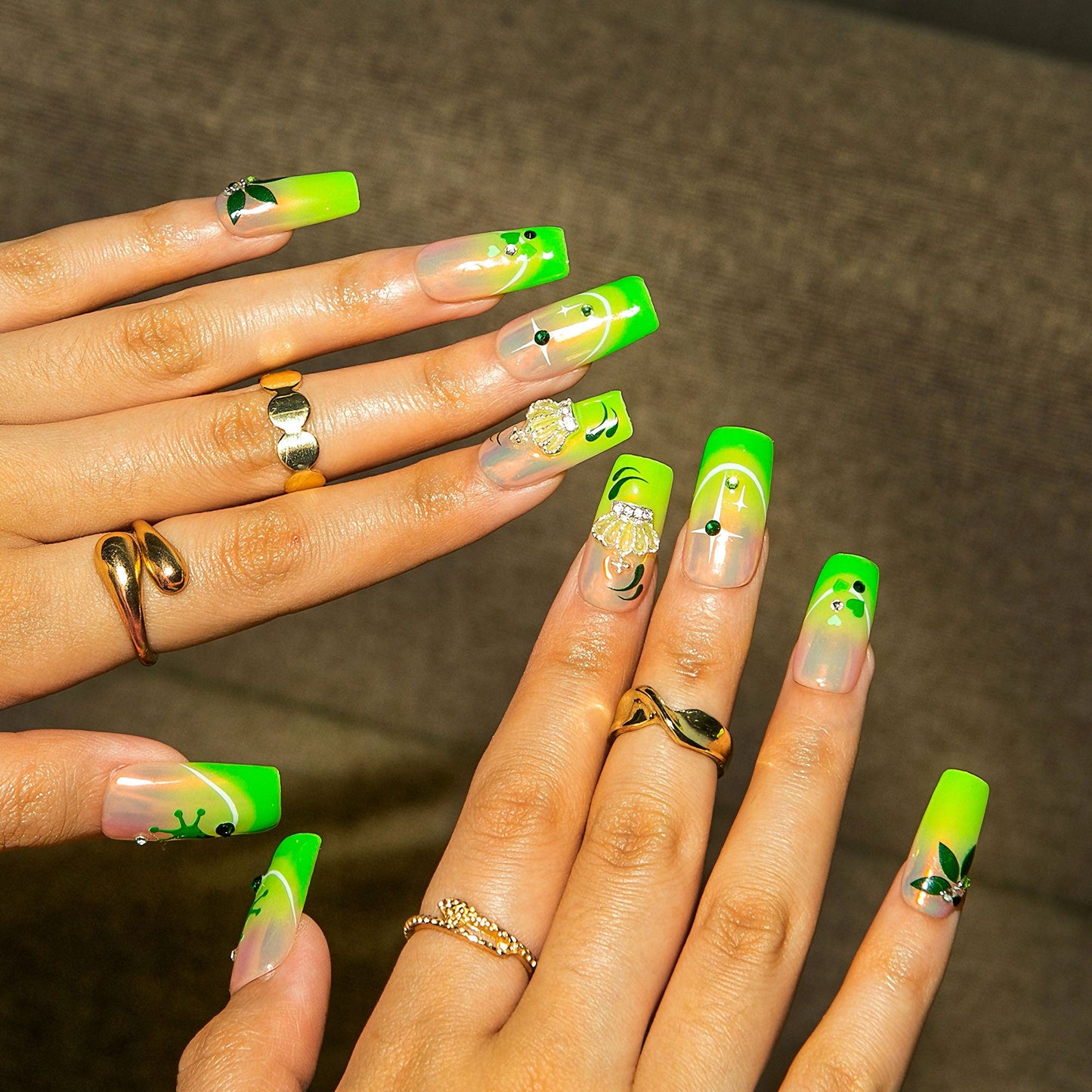 Evangeline¡¯s glow Handmade Nails H456